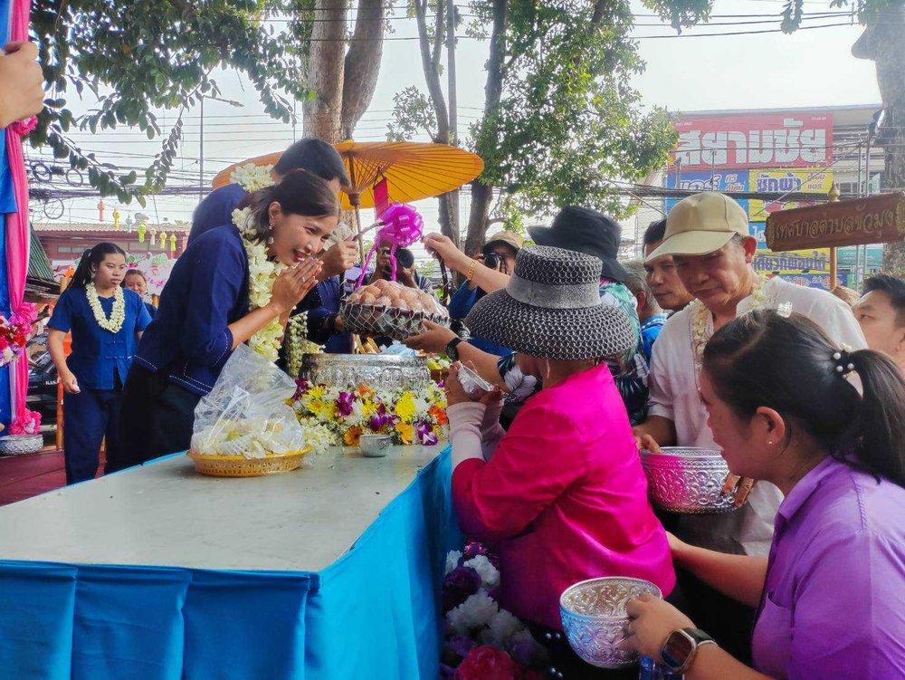 กิจกรรมสืบสานประเพณีปีใหม่เมือง “พิธีรดน้ำดำหัวนายอำเภอสารภี ประจำปี 2567 ”