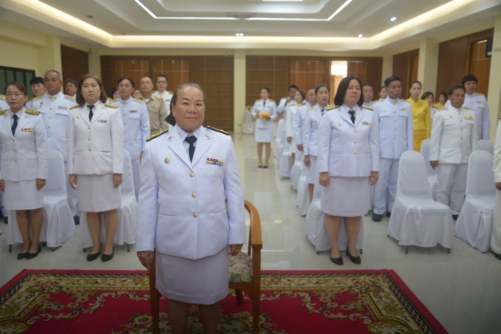 การจัดพิธีรับพระราชทานพระบรมฉายาลักษณ์ พระบาทสมเด็จพระเจ้าอยู่หัว และสมเด็จพระนางเจ้าฯ พระบรมราชินี
