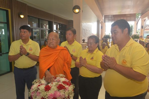 เปิดป้ายสำนักทะเบียนเทศบาลตำบลหนองผึ้ง