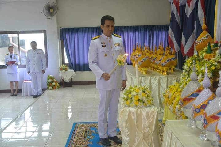 ร่วมพิธีเฉลิมพระเกียรติพระบาทสมเด็จพระเจ้าอยู่หัว เนื่องในโอกาสพระราชพิธีมหามงคลเฉลิมพระชนมพรรษา ๖ รอบ