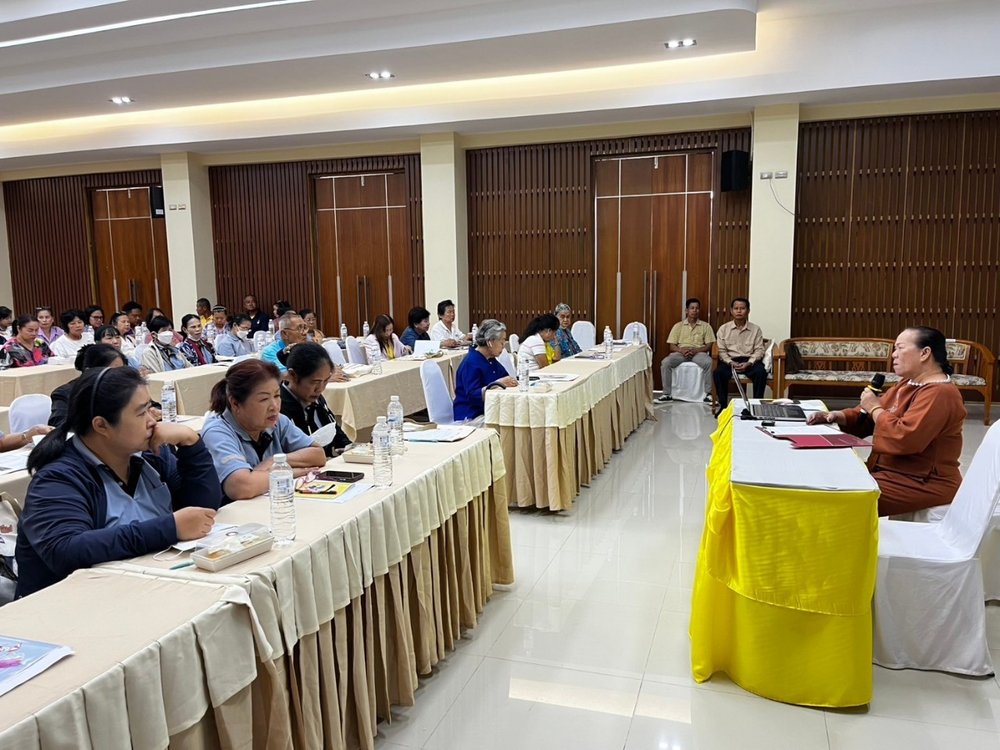 โครงการอบรมให้ความรู้เรื่องสิทธิและสวัสดิการของผู้สูงอายุและผู้พิการและประชาสัมพันธ์การยืนยันสิทธิ์เพื่อรับเบี้ยยังชีพ